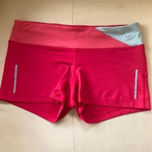Nike fitted running/lifting shorts